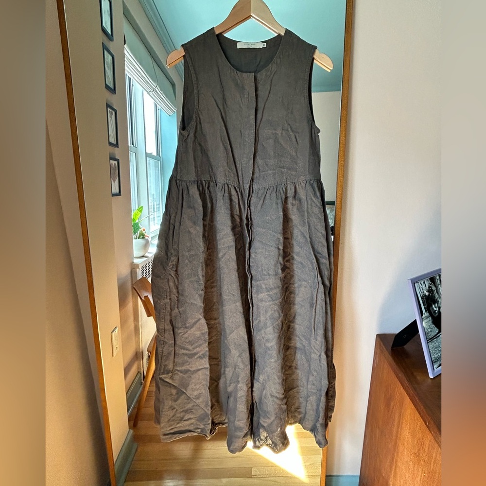 7115 by Szeki linen sleeveless dress